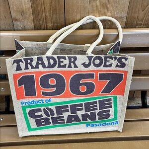 NEW Trader Joe’s COFFEE BEANS Pasadena Burlap Jute tote reusable bag NWT
